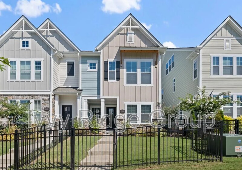 Photo - 2538 Lydia Ave