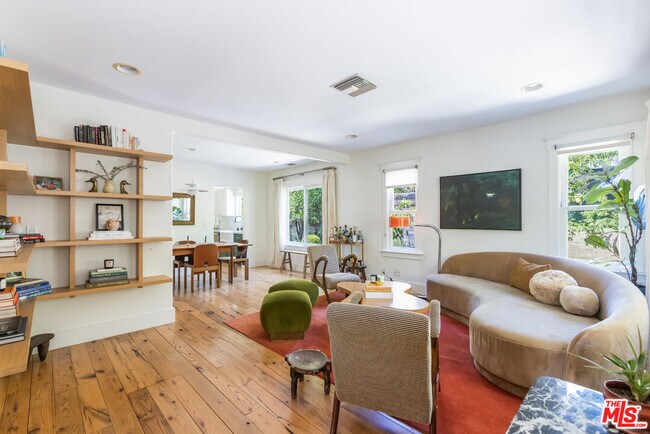 Photo - 1801 Redcliff St