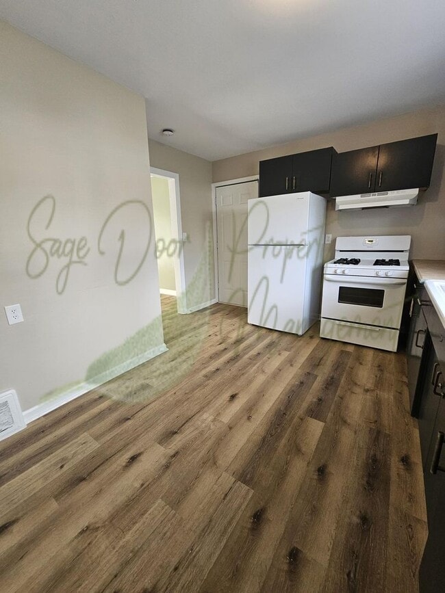 Photo - BEAUTIFUL FLOORING!!!