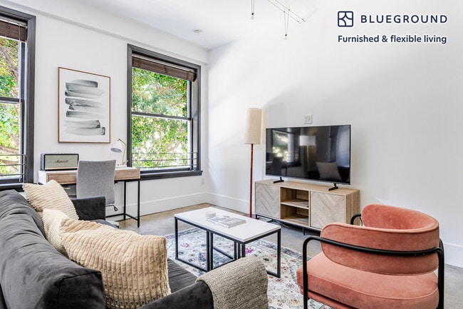 Photo - 810 S Spring St Apartamento Unidad FL2-ID1424