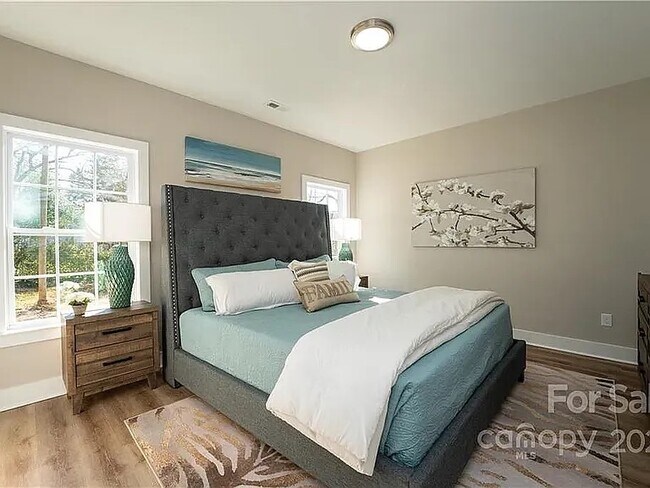 Photo - 301 S Cloudman St