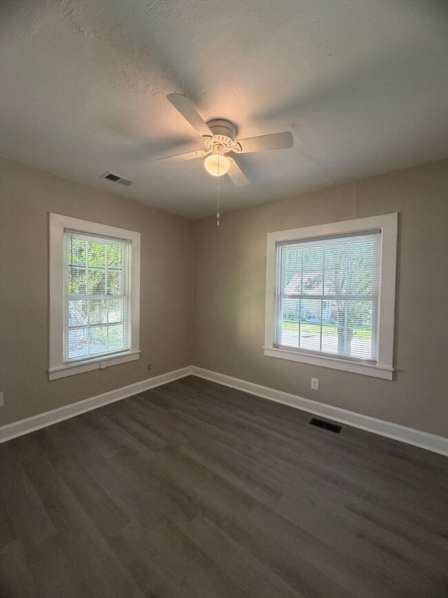 Photo - Open The Door To Your New Home! FIRST MONTH'S RENT FREE!!!!
