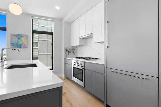 191 Washington St Unit 525