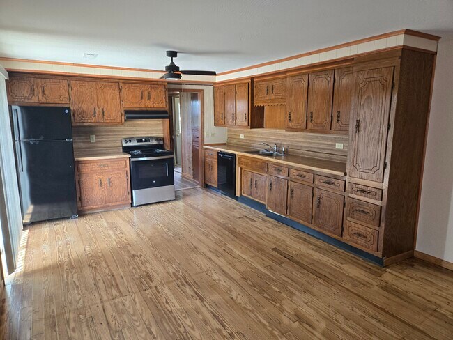24014 Farm Road 2012