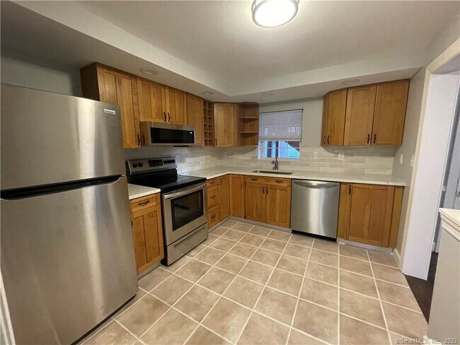 Photo - 324 Main St Unit 3