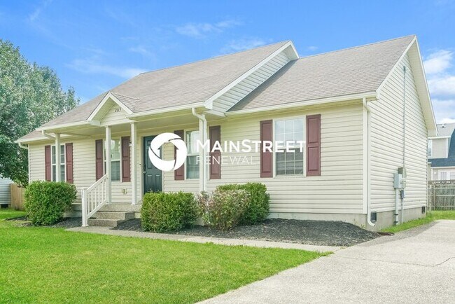 Photo - 3 Bedroom Pet-Friendly Home in Shepherdsville, KY with Main Street Renewal