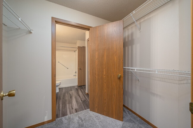 Bennington Hill Apartments