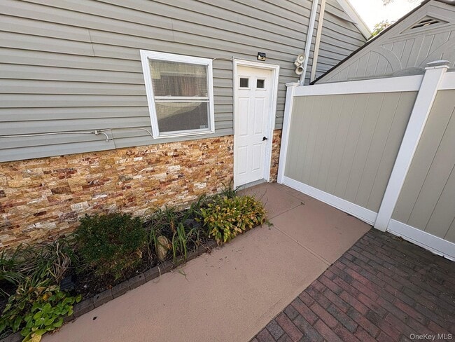 Photo - 318 Claremont Ave