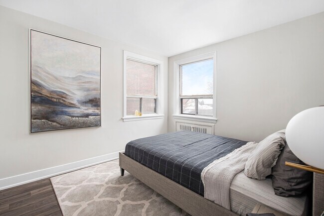 Photo - 113-123 Emerald St S