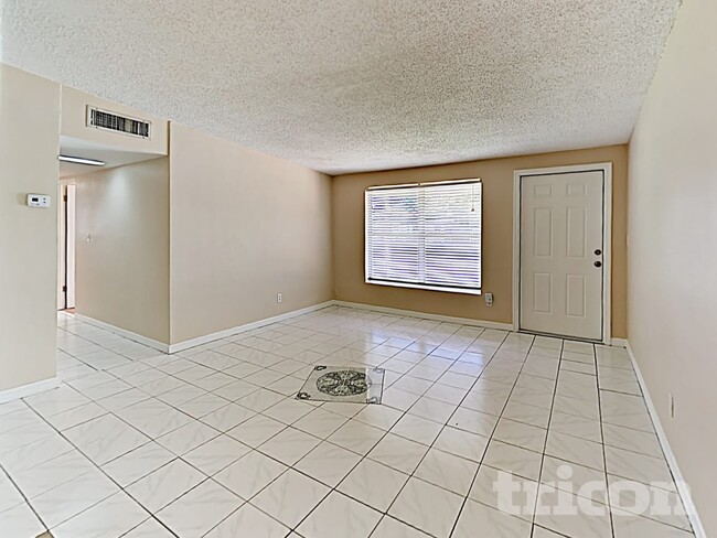 Photo - 3463 Arbutus Ln