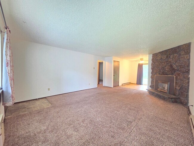 Photo - 1318 S Robinhood St Unidad #1