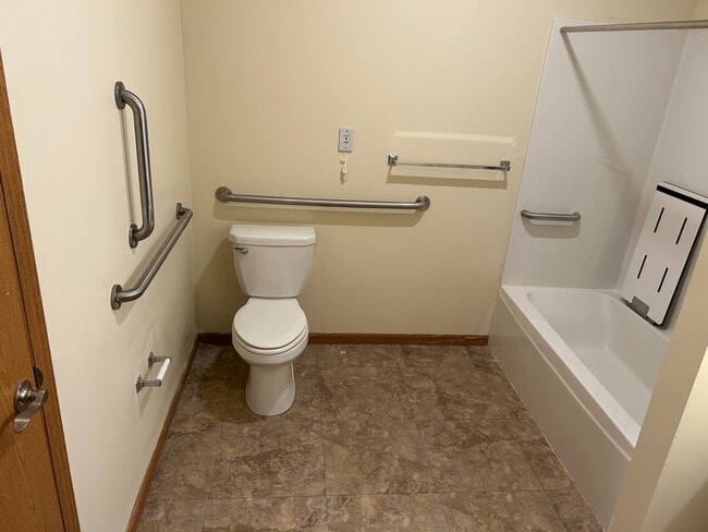 711 Beechurst Ave Unit 301