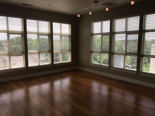 Photo - Modern 5th Floor Condo at CitySide Lofts –... Unit 501
