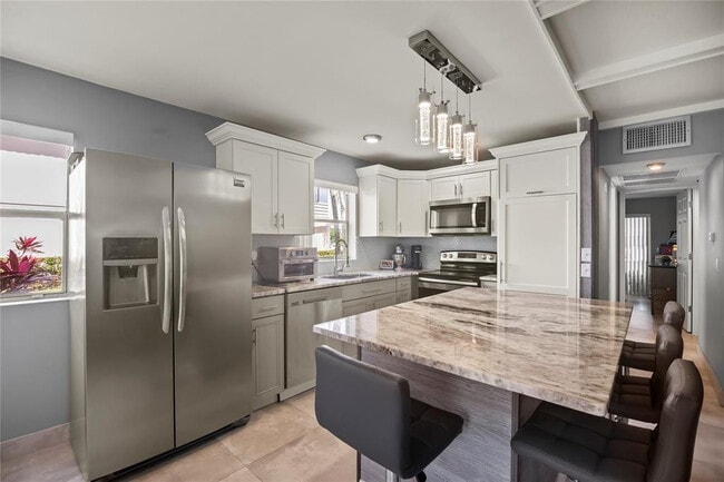 Photo - 352 Saxony Trail Unidad 352