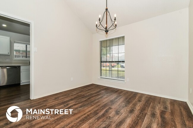 Photo - 3613 Dorchester Dr