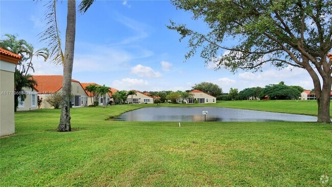 Building Photo - 15402 Summer Lake Dr Rental
