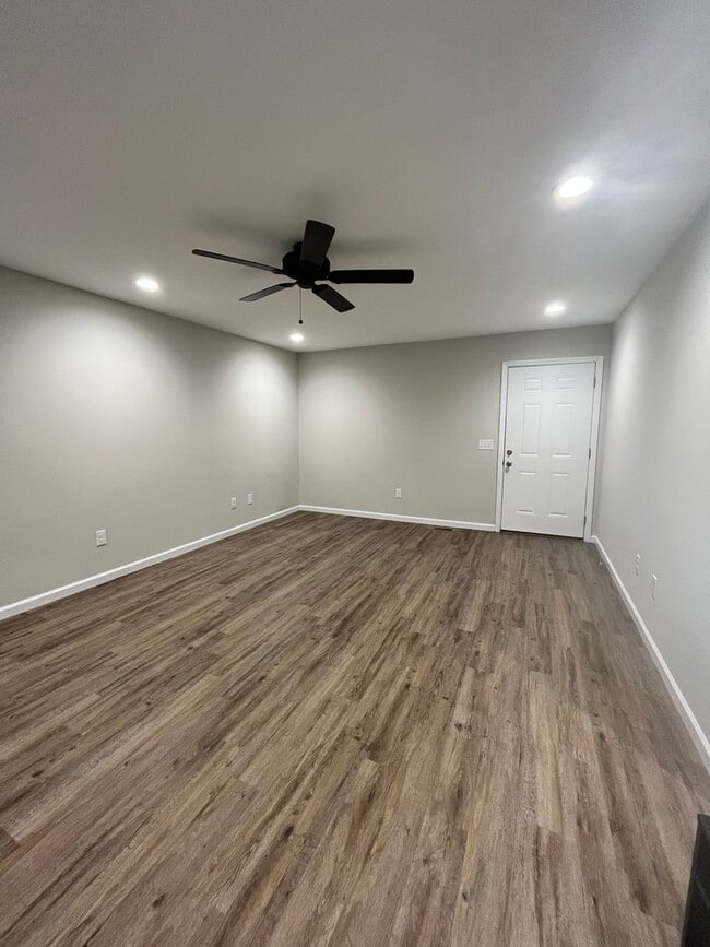 Photo - Luxury Living in Winchester, TN: Spacious ...