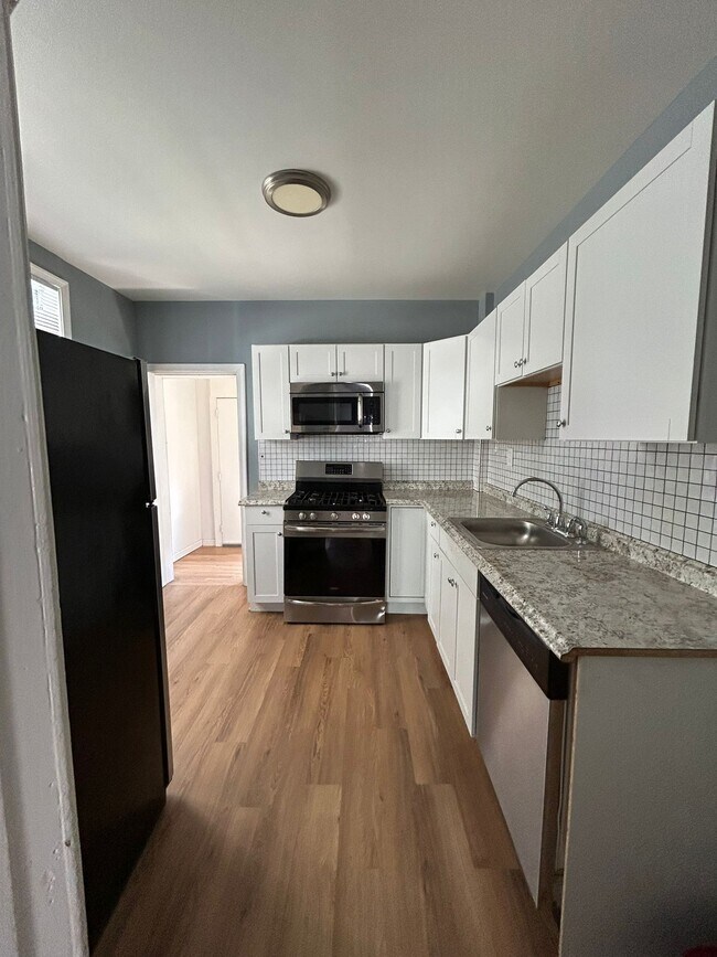 Photo - 2817 N Stillman St