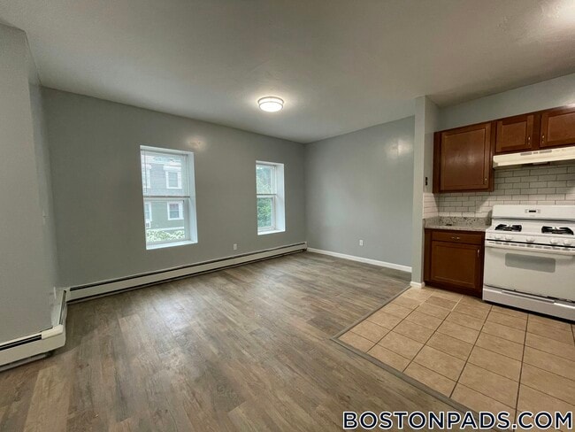 Photo - 114 Mt Pleasant Ave Unidad 2