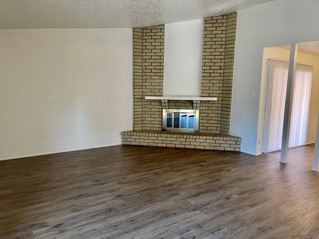 4020 Blue Flag Ln