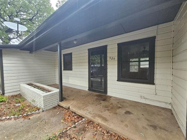 Photo - 920 Red Bud Dr