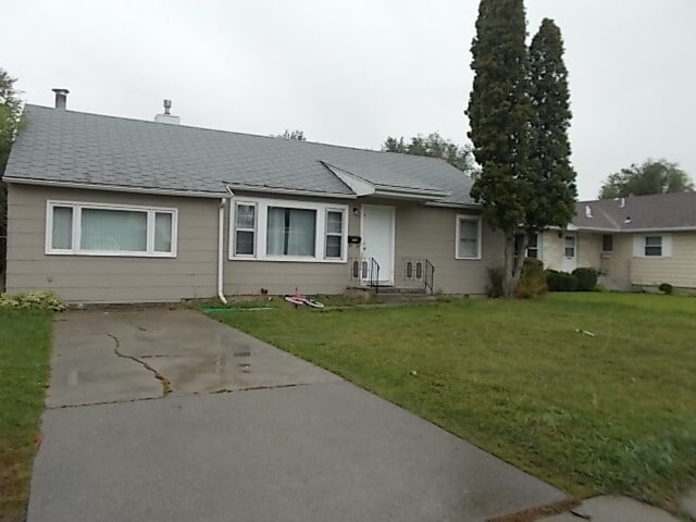Building Photo - 2 Bedroom House with a 2 Car Garage