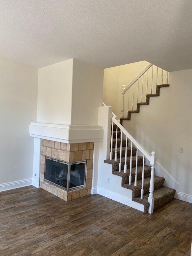 Photo - 14 Hillgate Pl