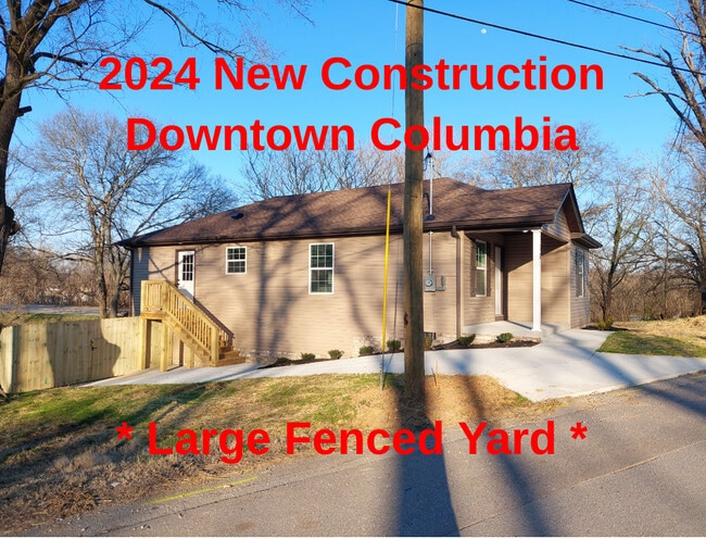 Building Photo - 130 W 1st St Rental