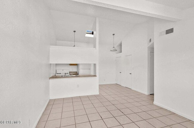 Photo - 1921 Lake Omega St