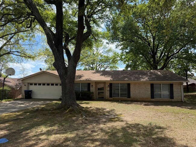 Photo - Large 3 Bedroom 2 Bath in PTISD