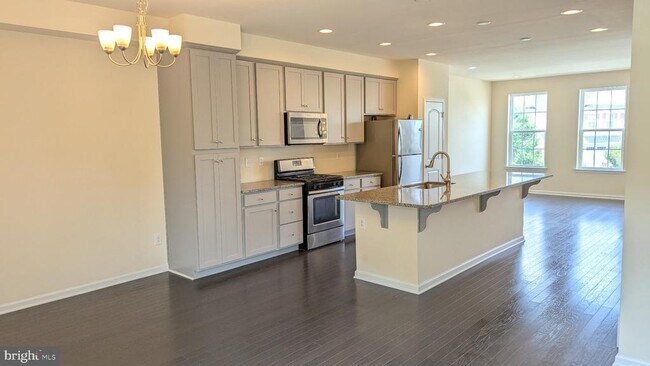 Photo - 224 Jenny Dr