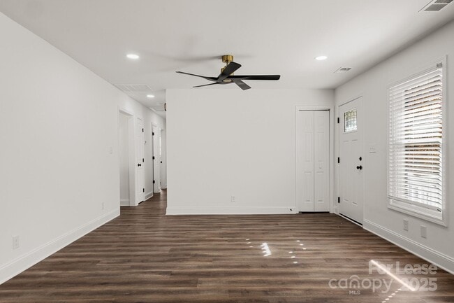 Photo - 815 Sharon Dr