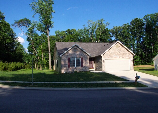 Available May 2025 Monthly rent $2,300 - Available May 2025  Monthly rent $2,300 House