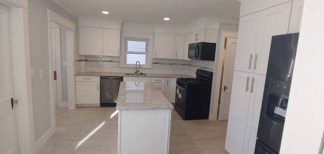 Photo - ***Please Respond Directly to the Online L...