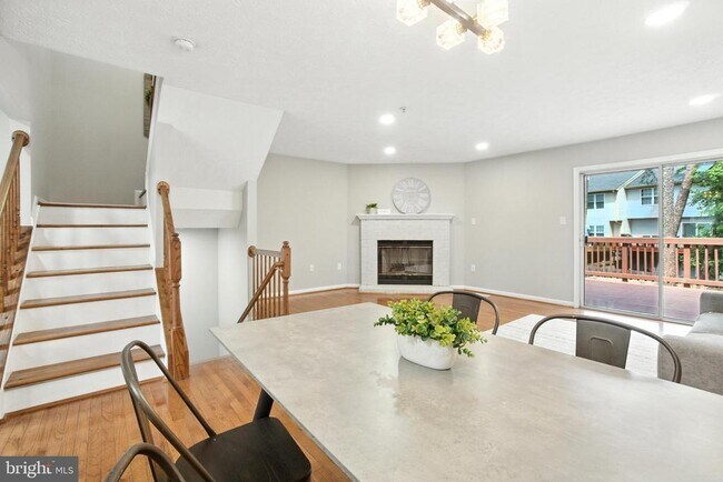 Photo - 205 Quiet Ridge Ct
