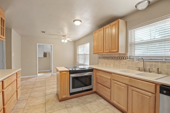 Photo - 19514 Whitewood Dr