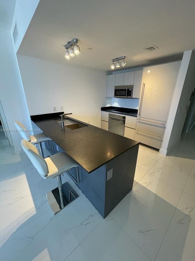 Photo - 1010 Brickell Ave