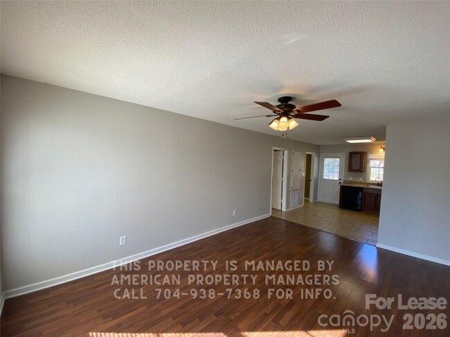 Photo - 318 Kimball St