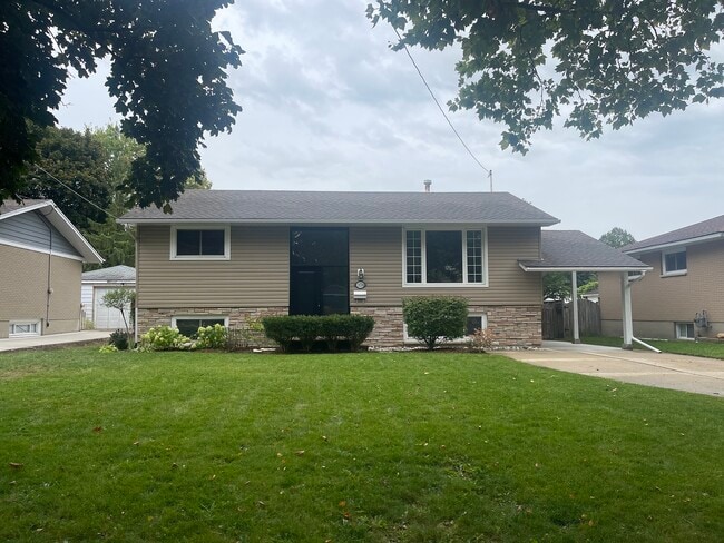 Photo - 1128 Sole St