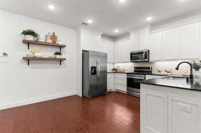 Photo - 2634 Dodson St