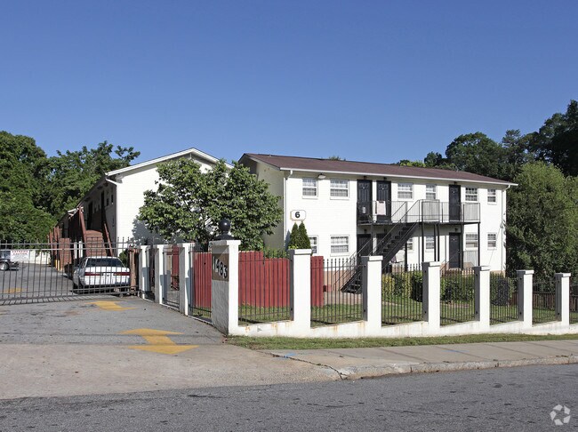 Manor III Apartments