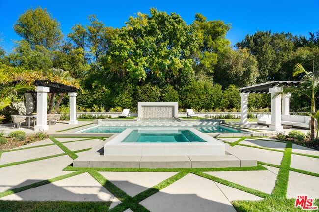 Building Photo - 4608 Westchester Dr Rental