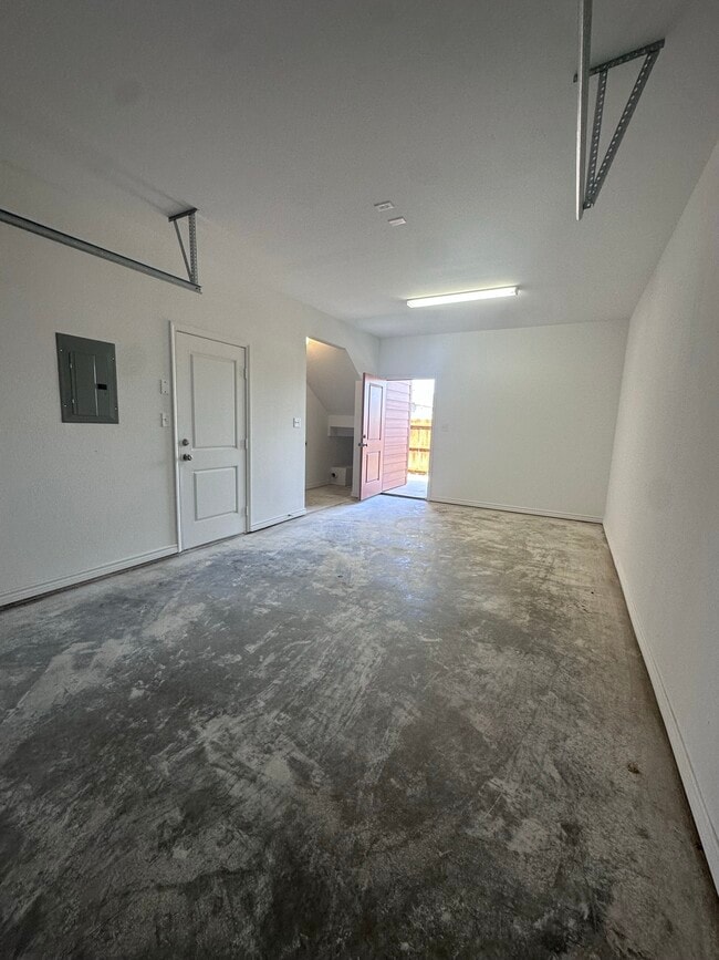 Photo - Indian Creek Community