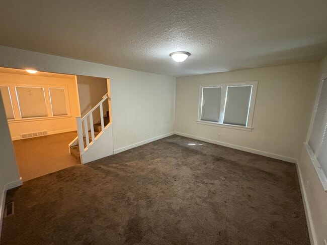 Photo - 516 Cutler St House