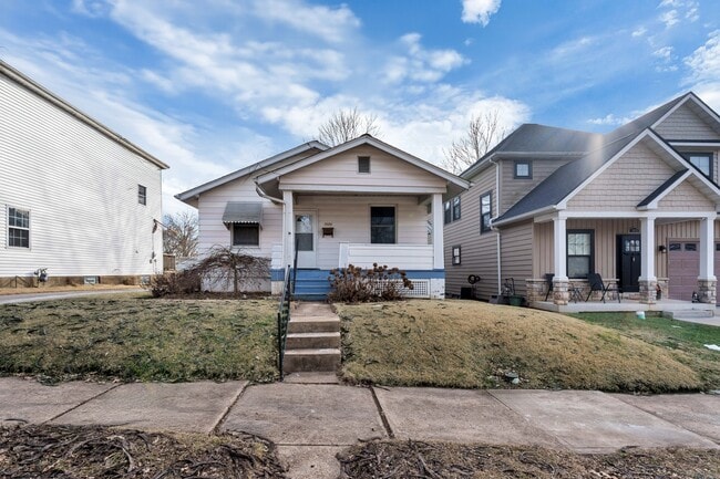 Building Photo - 7070 Winona Ave