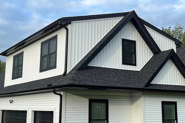 Photo - 222 Brookview Dr