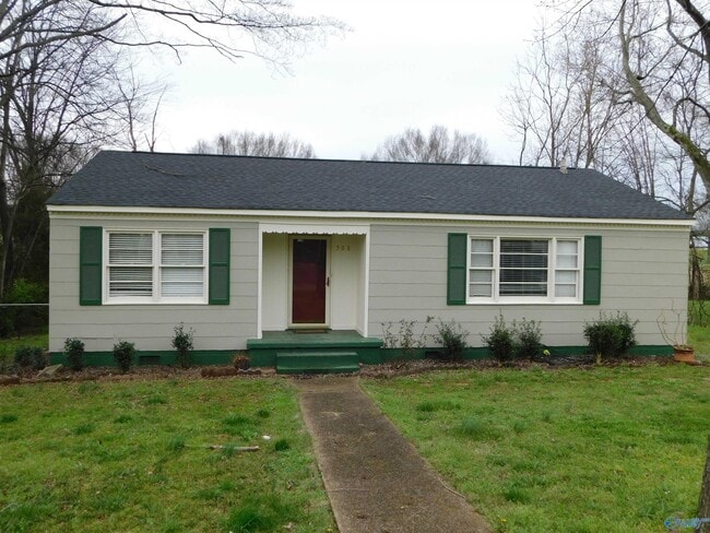 Building Photo - 508 Forrest Cir NE Rental