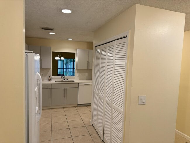 Photo - 1218 White Pine Dr