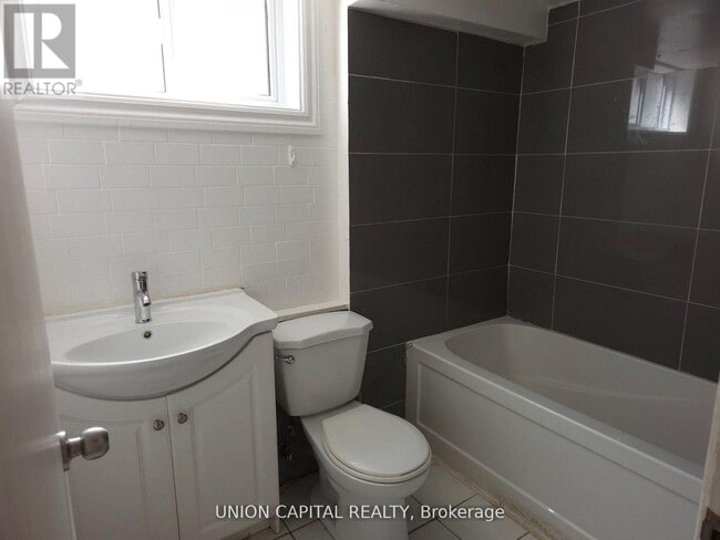 Photo - 6 Galewood Dr