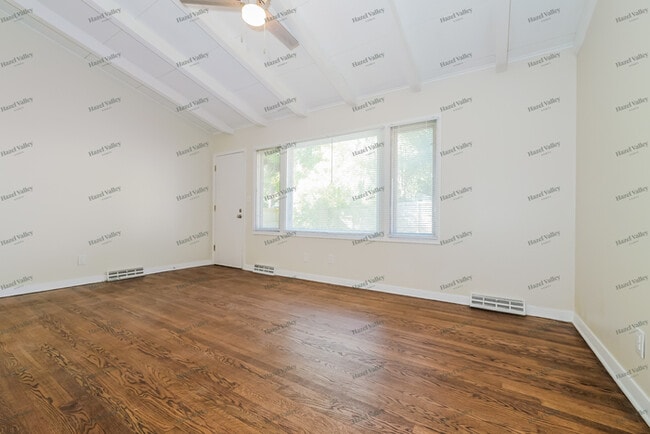 Photo - 4608 S Willis Ave